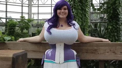 huge bouncing tits gif|Big Tits Bouncing Porn GIFs 